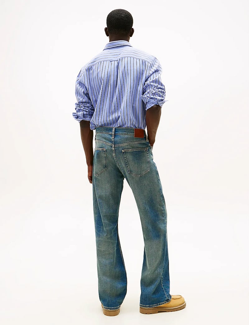 Tommy Jeans - ROBBIE RLXD BOOTCUT BI5154 - loose jeans - denim dark - 4