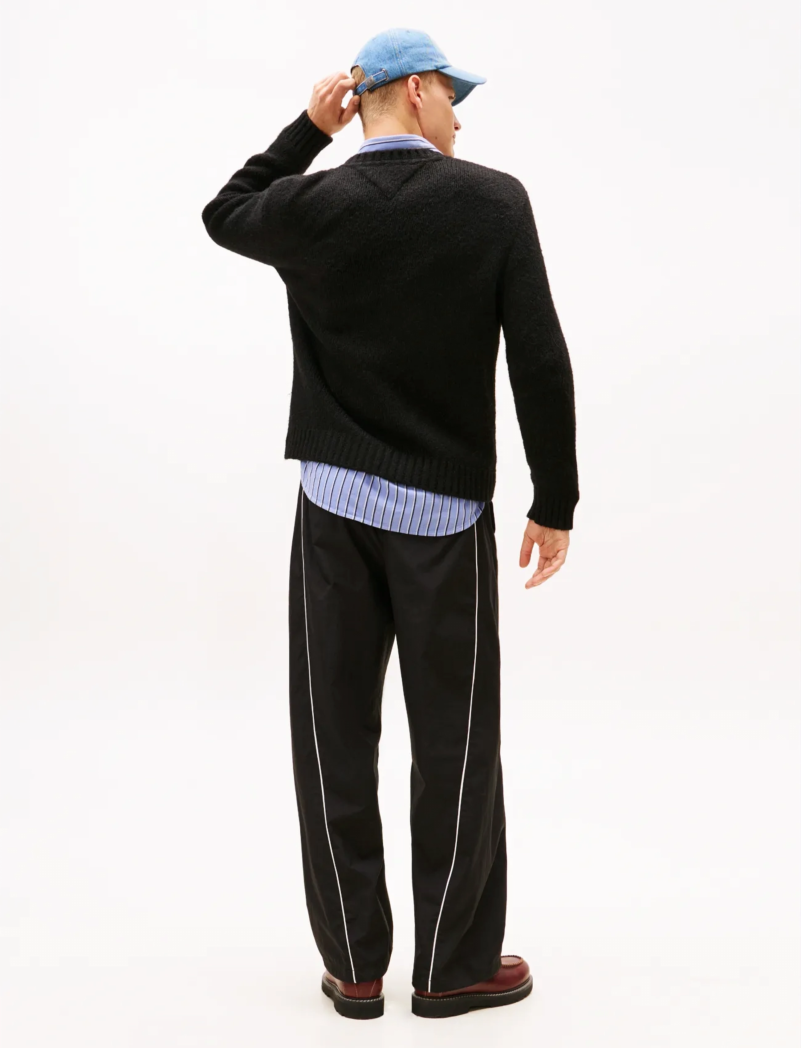 Tommy Jeans - TJM REG FLAG BEARER SWEATER - rund hals - black - 3
