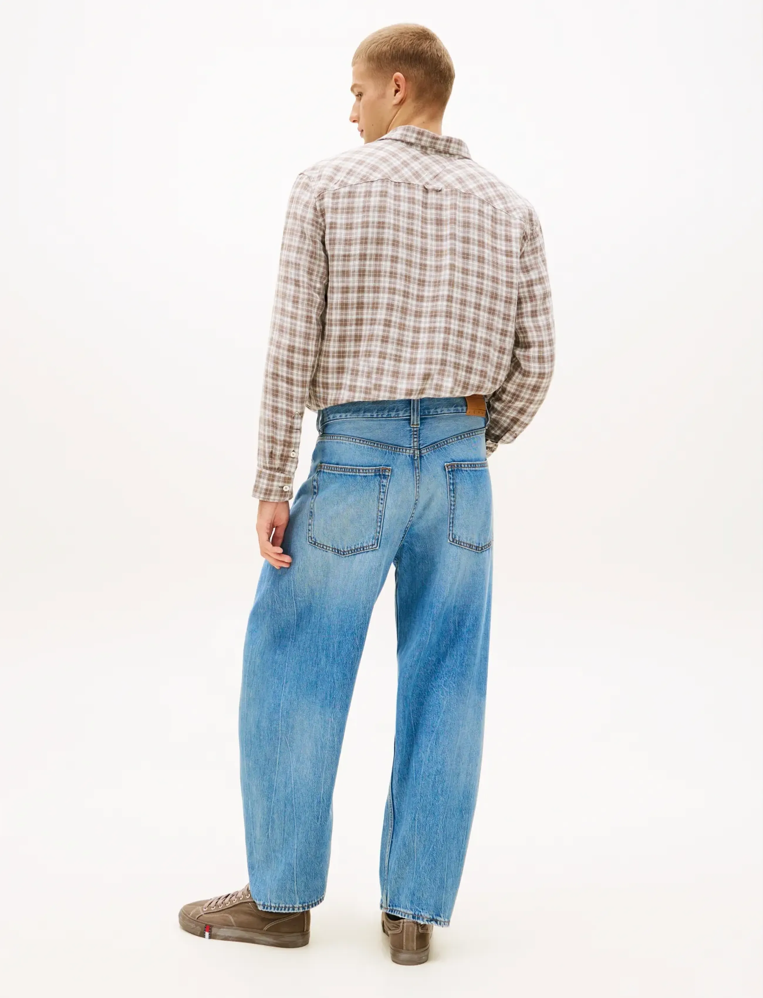 Tommy Jeans - ASHTON BARREL BJ5032 - loose jeans - denim medium - 2