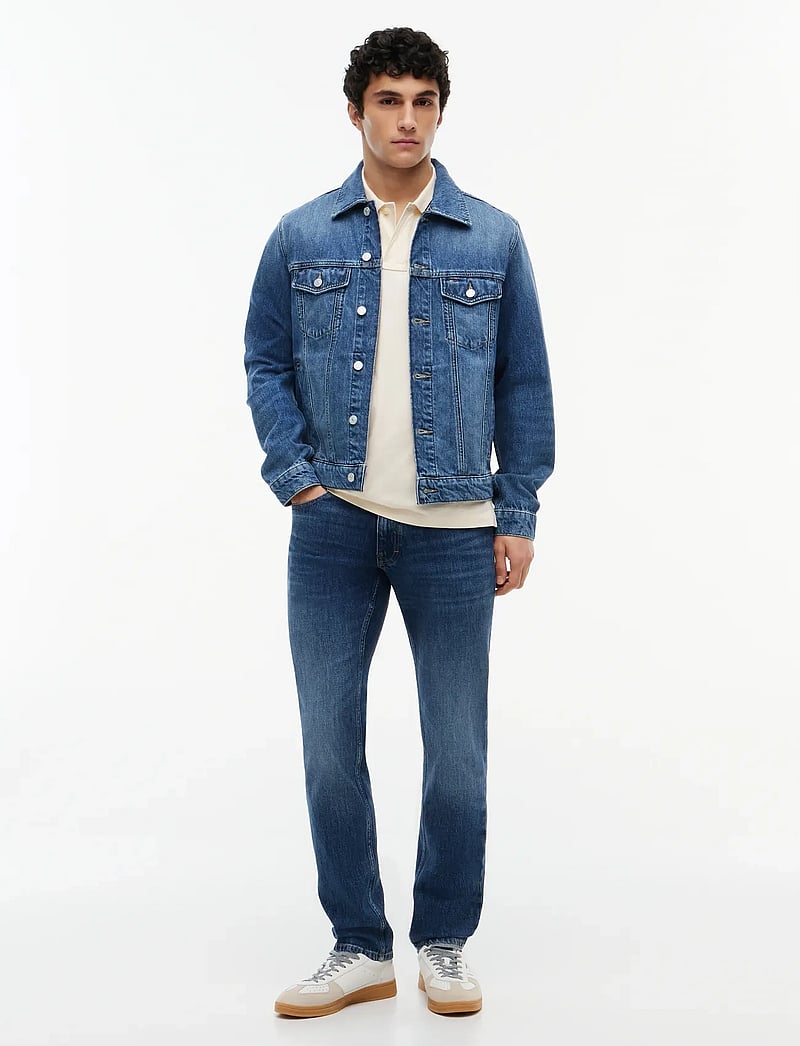 Tommy Jeans - RYAN RGLR TRCKR JCKT EXT BJ8038 - voodrita teksajakid - denim medium - 4