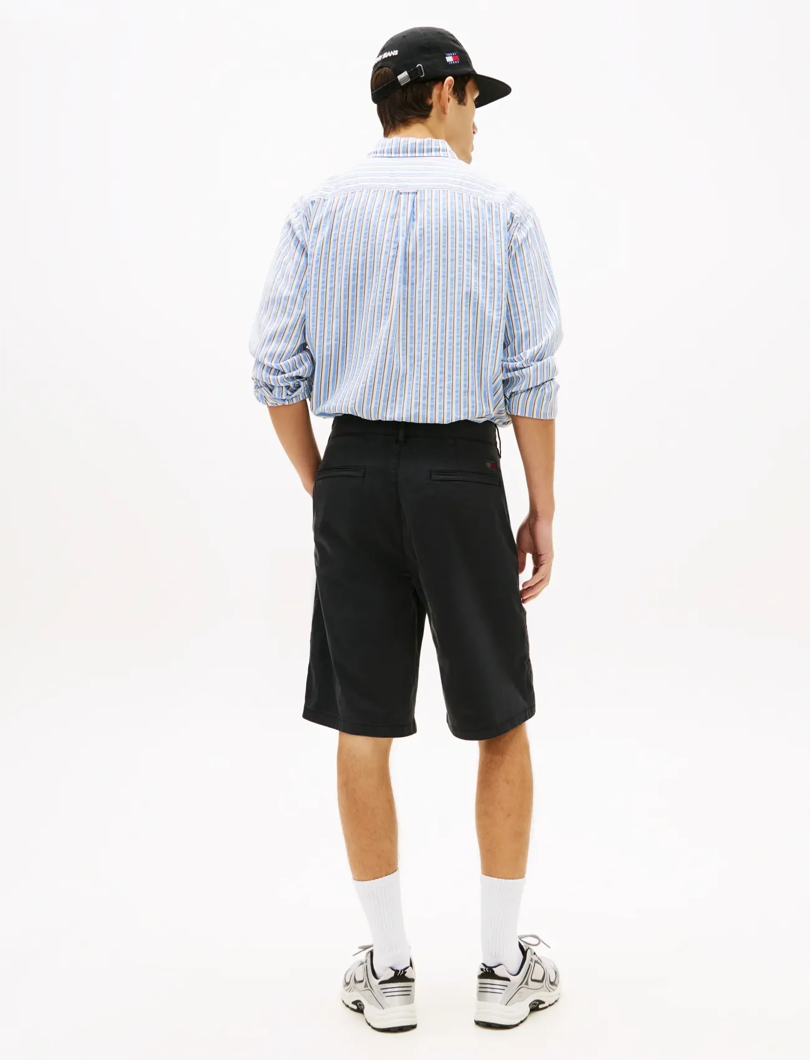 Tommy Jeans - TJM OTIS COTTON TWLL CHINO SHORT - black - 2