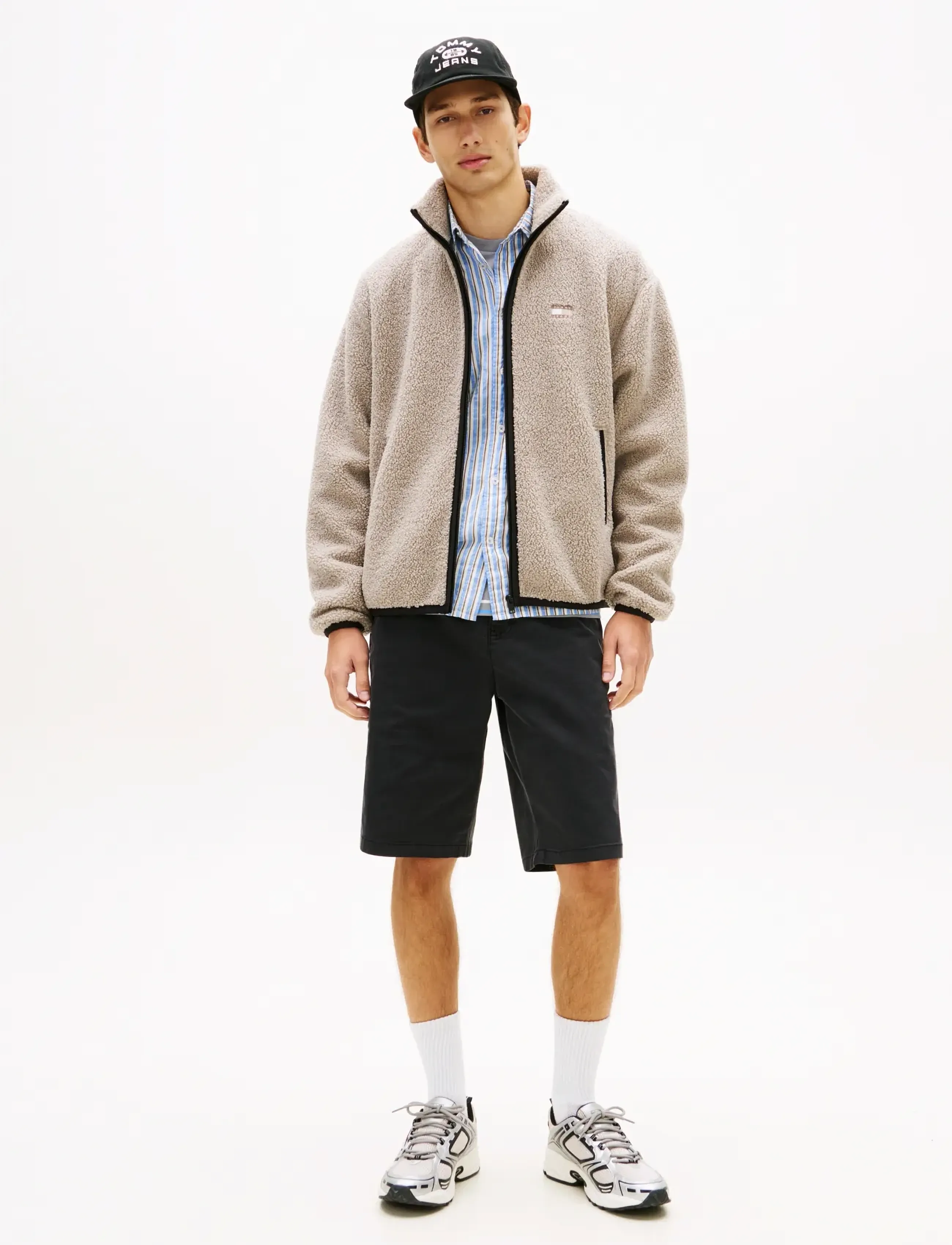 Tommy Jeans - TJM OTIS COTTON TWLL CHINO SHORT - black - 3