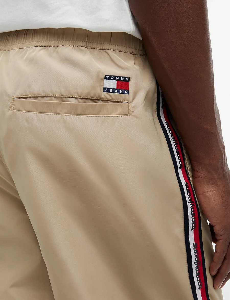 Tommy Jeans - TJM JAIMIE TAPE PANT - gentle gold - 4