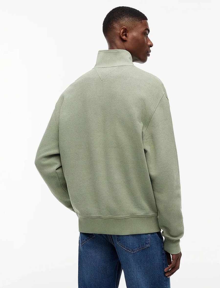 Tommy Jeans - TJM RLX WASHED WAFFLE QZ EXT - half zip-tröjor - spring olive - 2