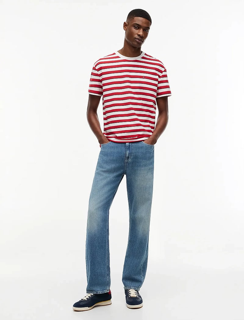 Tommy Jeans - TJM REG ESS STRIPE SS TEE - kortærmede t-shirts - ancient white stripe - 4