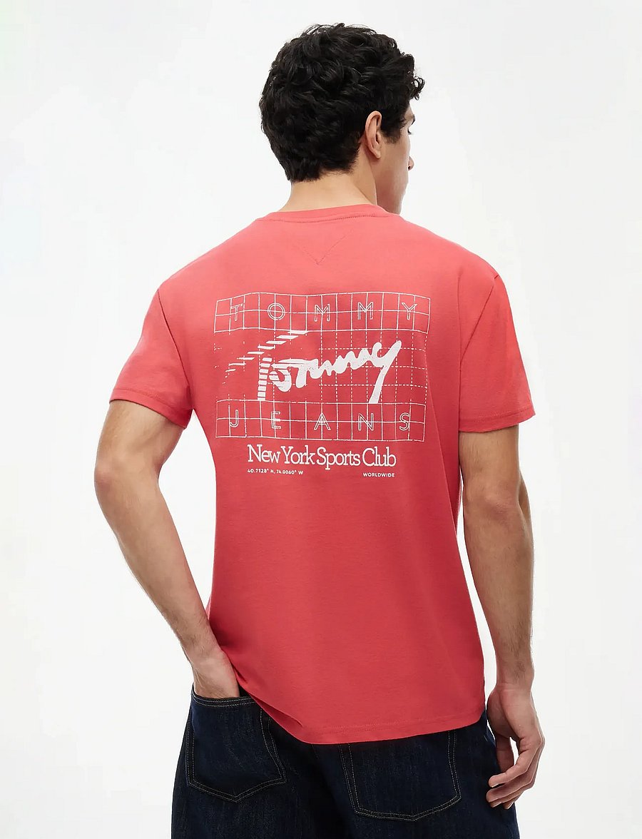Tommy Jeans - TJM REG SIGN FLAG SS TEE EXT - lühikeste varrukatega t-särgid - anthem red - 2