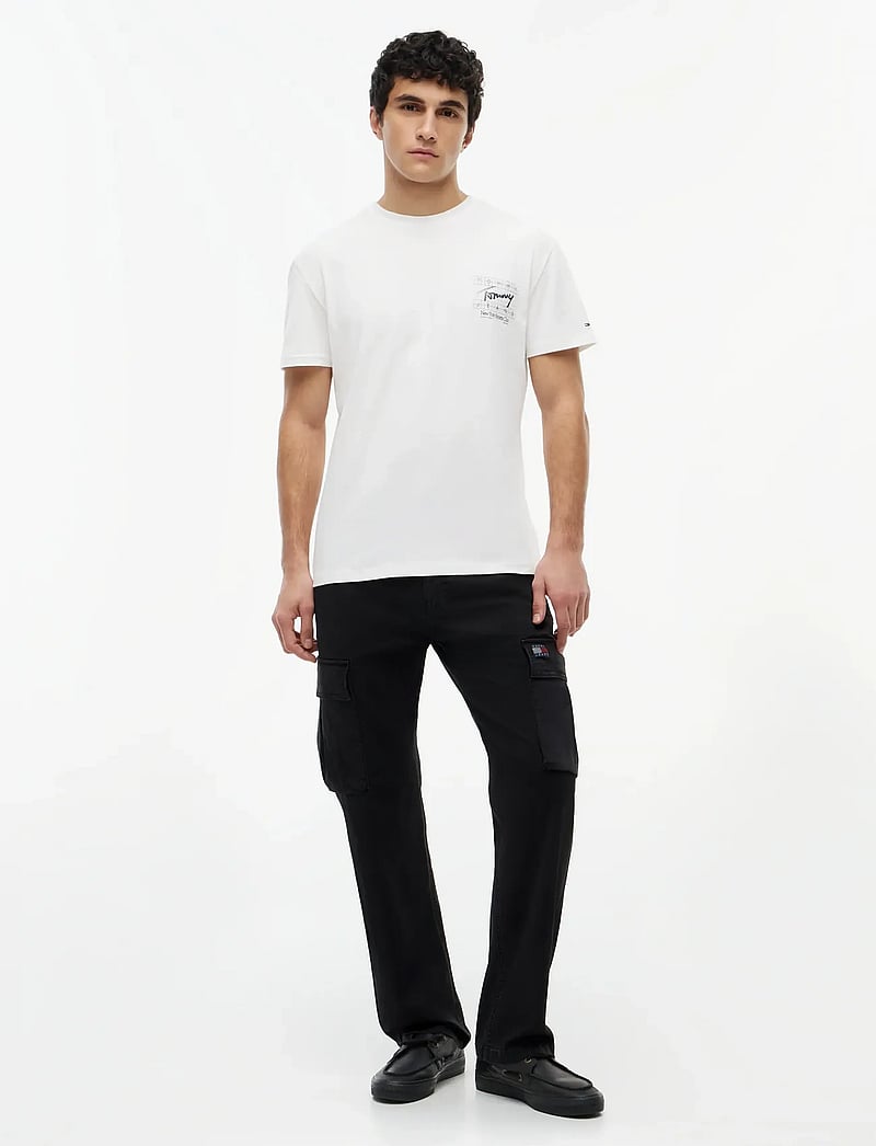 Tommy Jeans - TJM REG SIGN FLAG SS TEE EXT - kortærmede t-shirts - ecru - 4