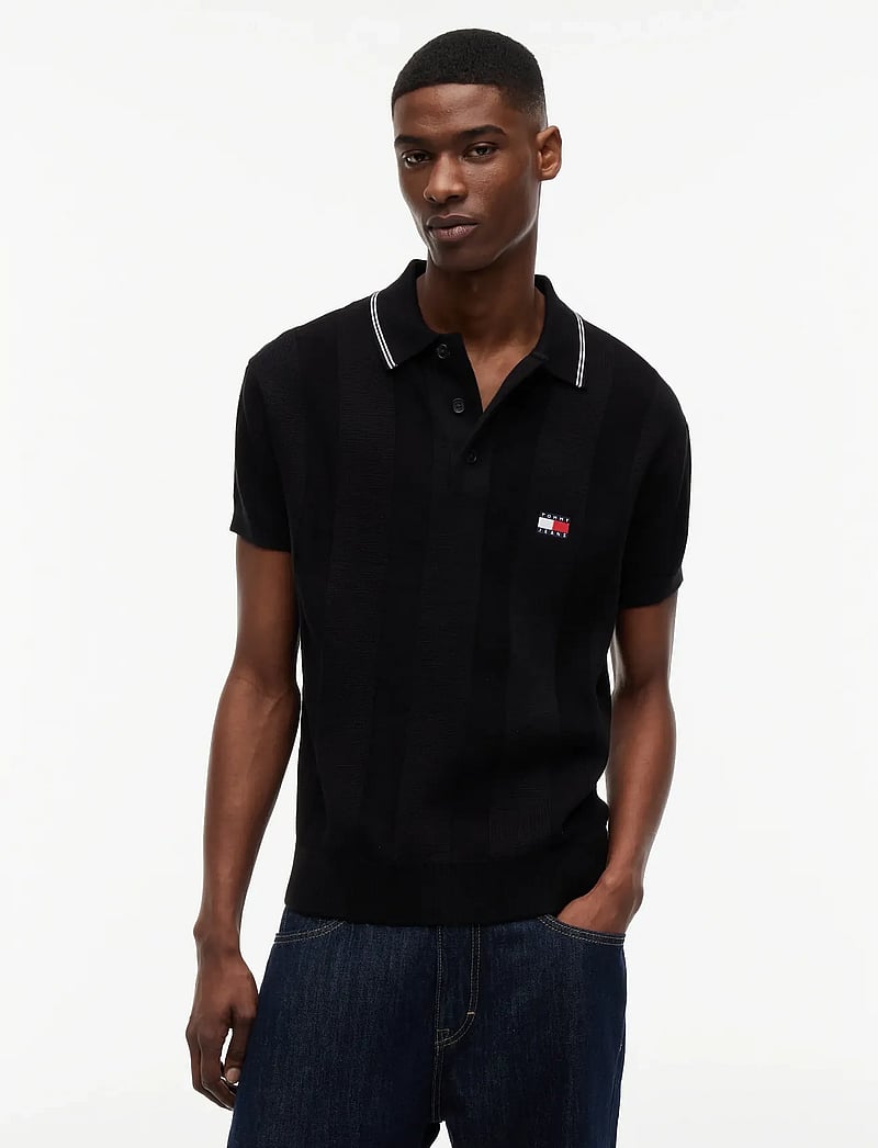 Tommy Jeans - TJM REG SS BADGE KNIT POLO EXT - polostrik - black - 0