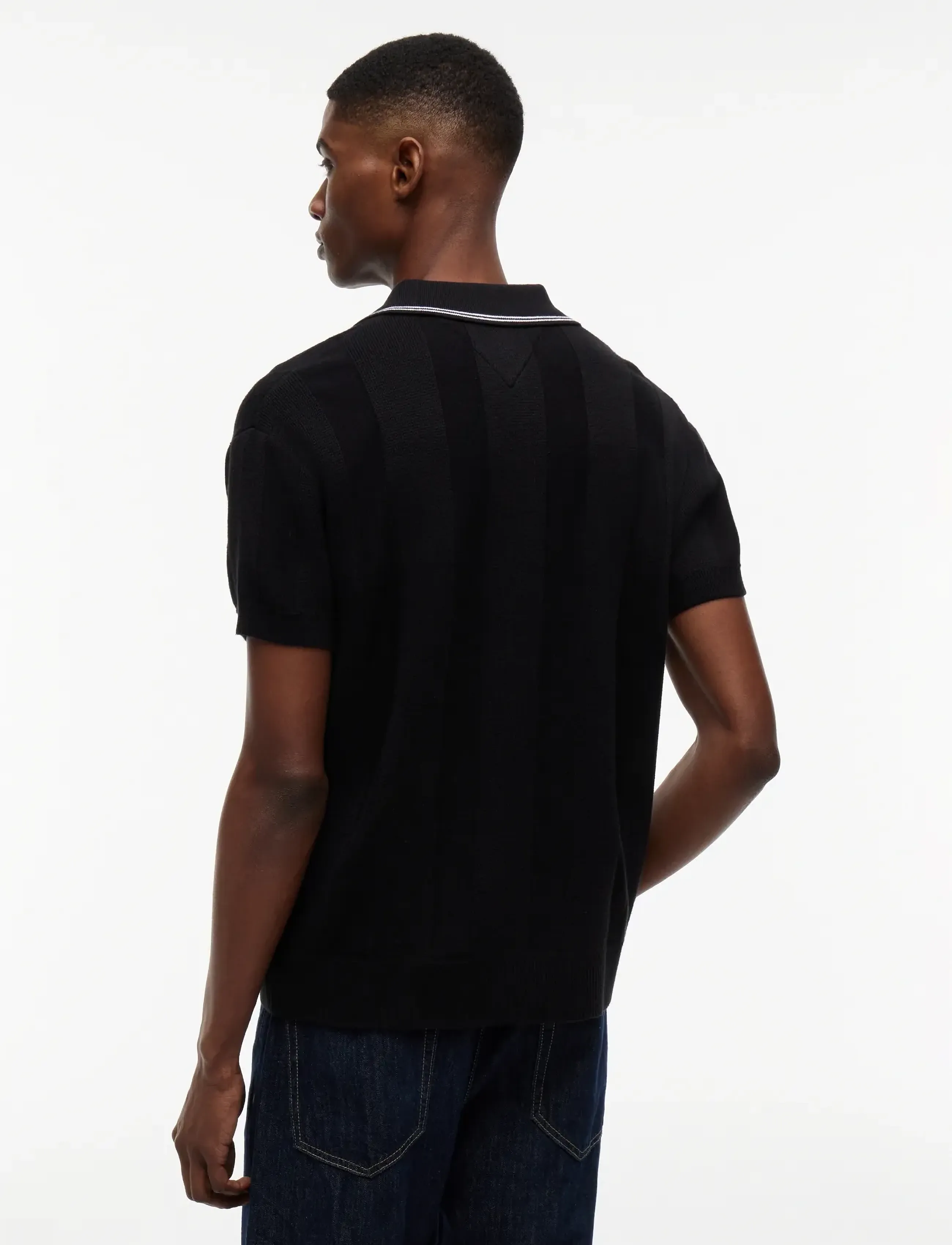 Tommy Jeans - TJM REG SS BADGE KNIT POLO EXT - knitted polos - black - 2
