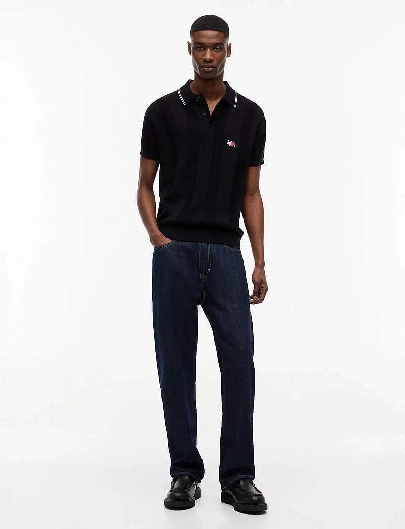 Tommy Jeans - TJM REG SS BADGE KNIT POLO EXT - polostrik - black - 4