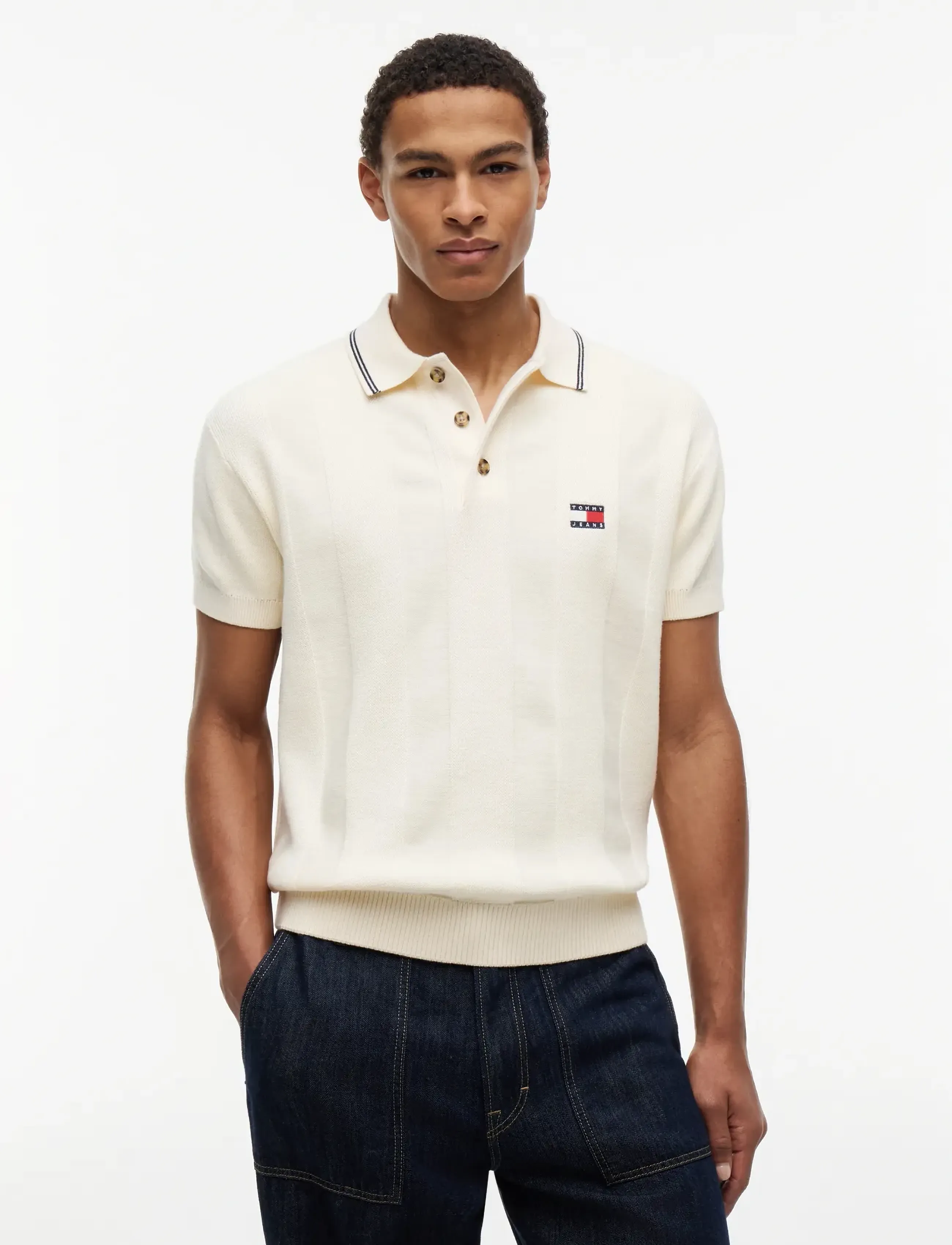 Tommy Jeans TJM REG SS BADGE KNIT POLO EXT - Tommy Hilfiger - CALICO / cream