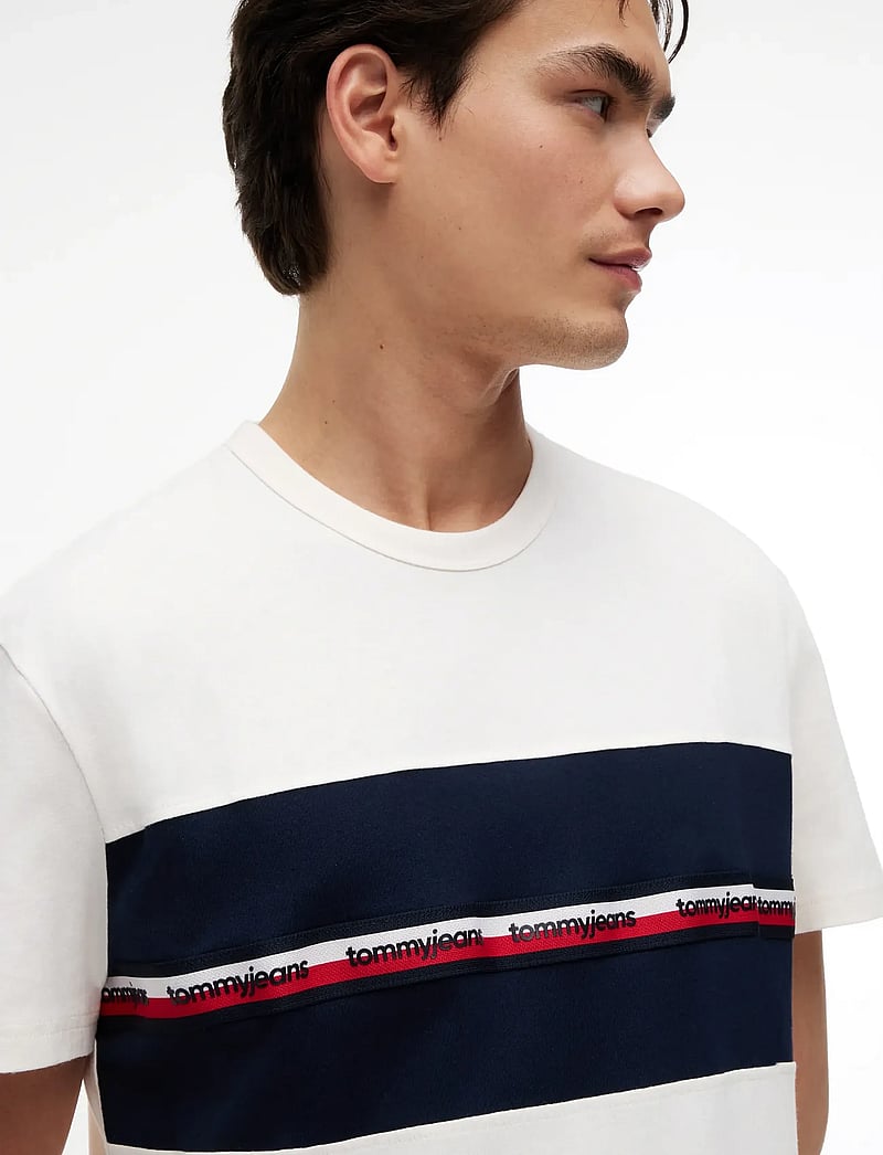 Tommy Jeans - TJM REG TAPE TEE - kurzärmelig - ancient white - 4