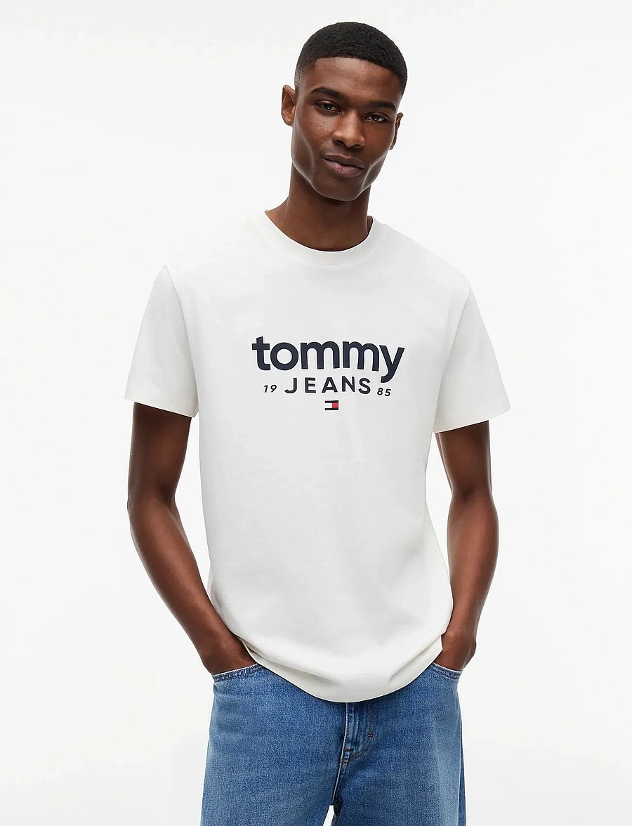 Tommy Jeans - TJM SLIM GRAPHIC TEE EXT - kurzärmelige t-shirts - ancient white - 0