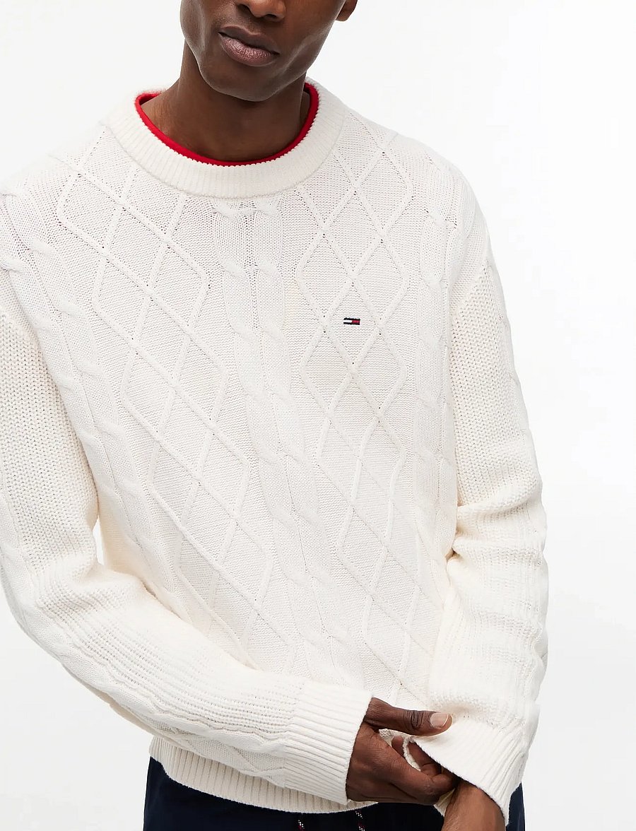 Tommy Jeans - TJM REG CABLE KNIT SWEATER - rund hals - off white - 3