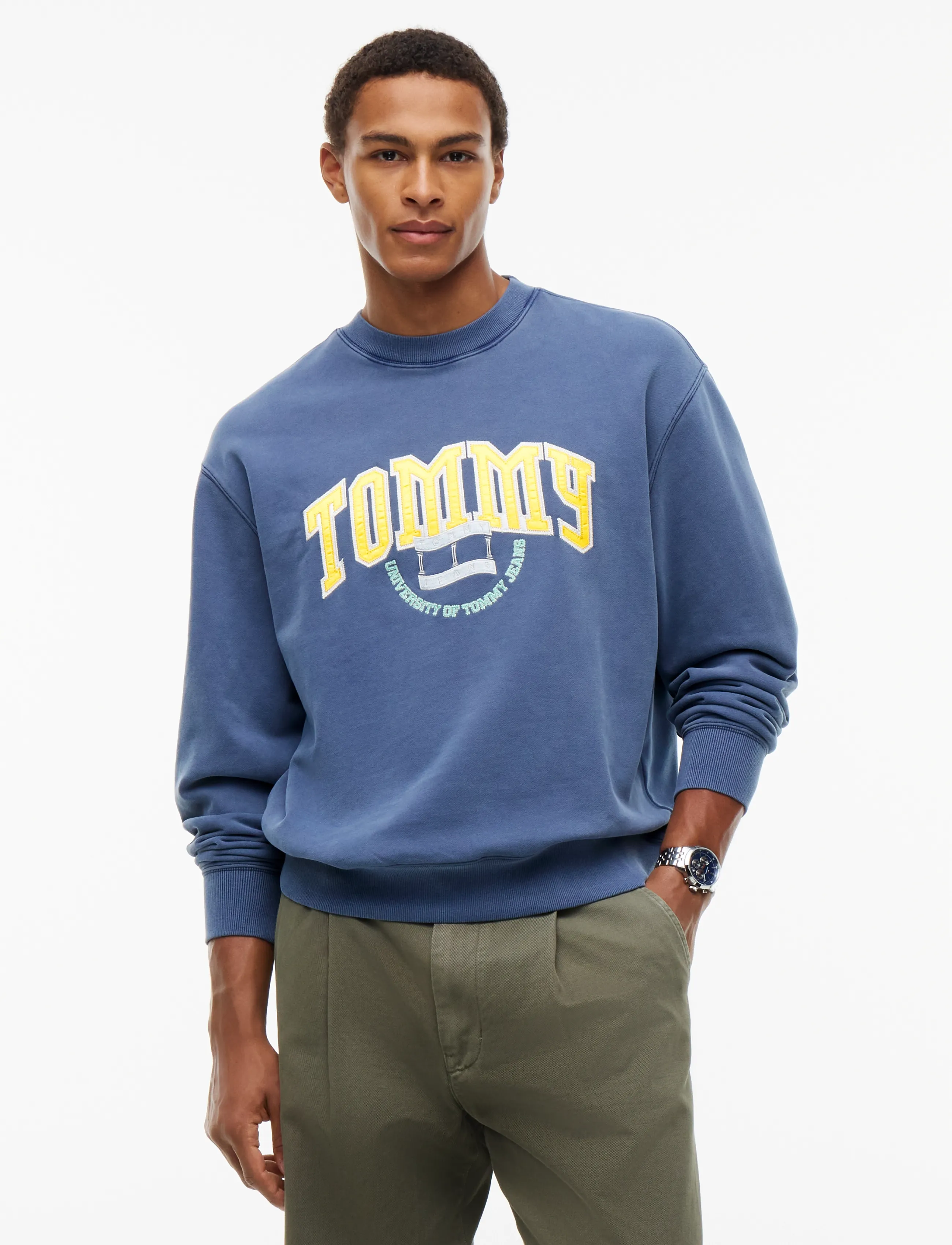 Tommy Jeans TJM RLX VARSITY CREST CNCK - Clothing - DARK BLUE / blue