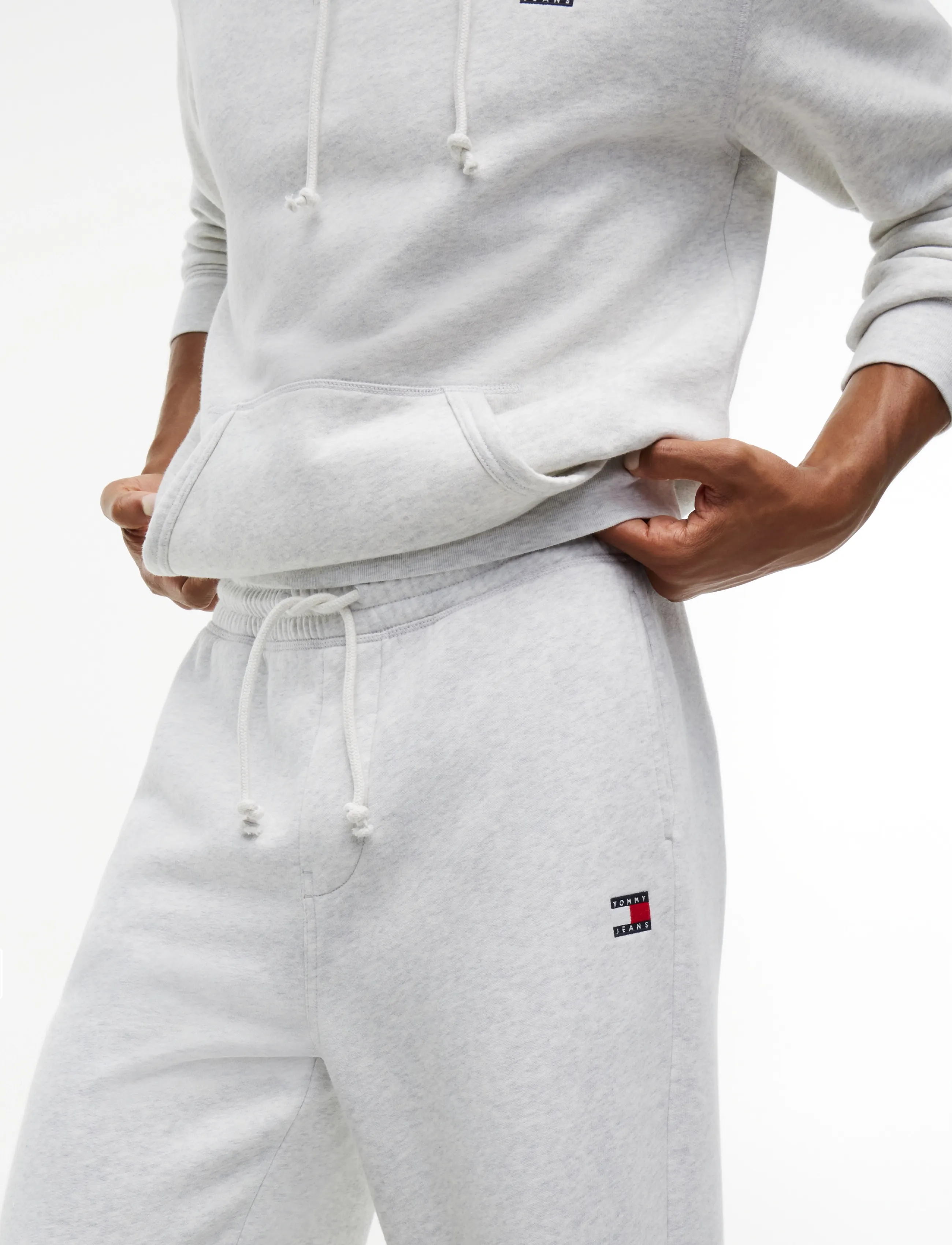 Tommy Jeans - Badge Sweatpant - osta stiili järgi - ice grey heather - 4
