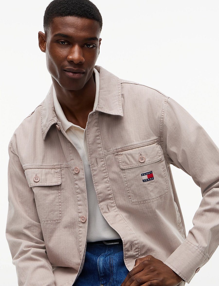 Tommy Jeans - TJM ESSENTIAL OVERSHIRT - voodrita teksatagid - limestone dust - 3