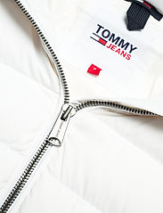 Tommy Jeans - TJW BASIC HOODED DOWN JACKET - gefütterte jacken - white - 4