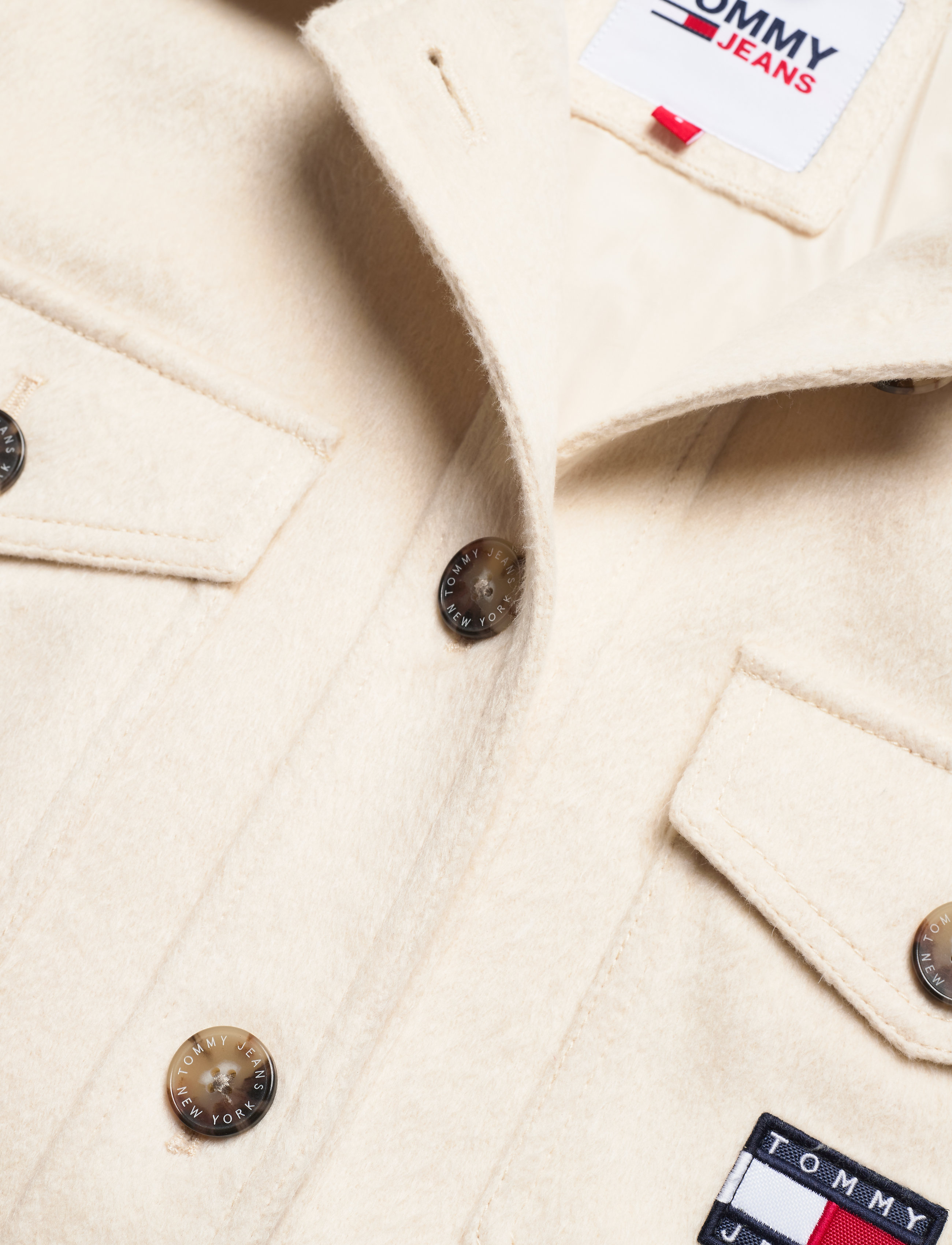 Tommy Jeans - TJW FRONT POCKET BADGE SHACKET - sugarcane - 2
