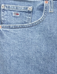 Tommy Jeans - PLUS SIZE CRV MOM SHORT - denim shorts - denim medium - 2