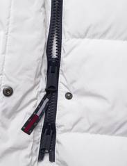 Tommy Jeans - TJW ALASKA LONG PUFFER - winter coats - white - 3