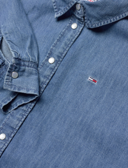 Tommy Jeans - TJW CHAMBRAY SHIRT DRESS - särkkleidid - denim medium - 2