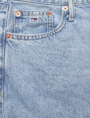 Tommy Jeans - HARPER HR BERMUDA BG0014 - korte jeansbroeken - denim light - 2
