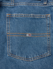 Tommy Jeans - MOM SHORT BG0032 - denim shorts - denim medium - 4