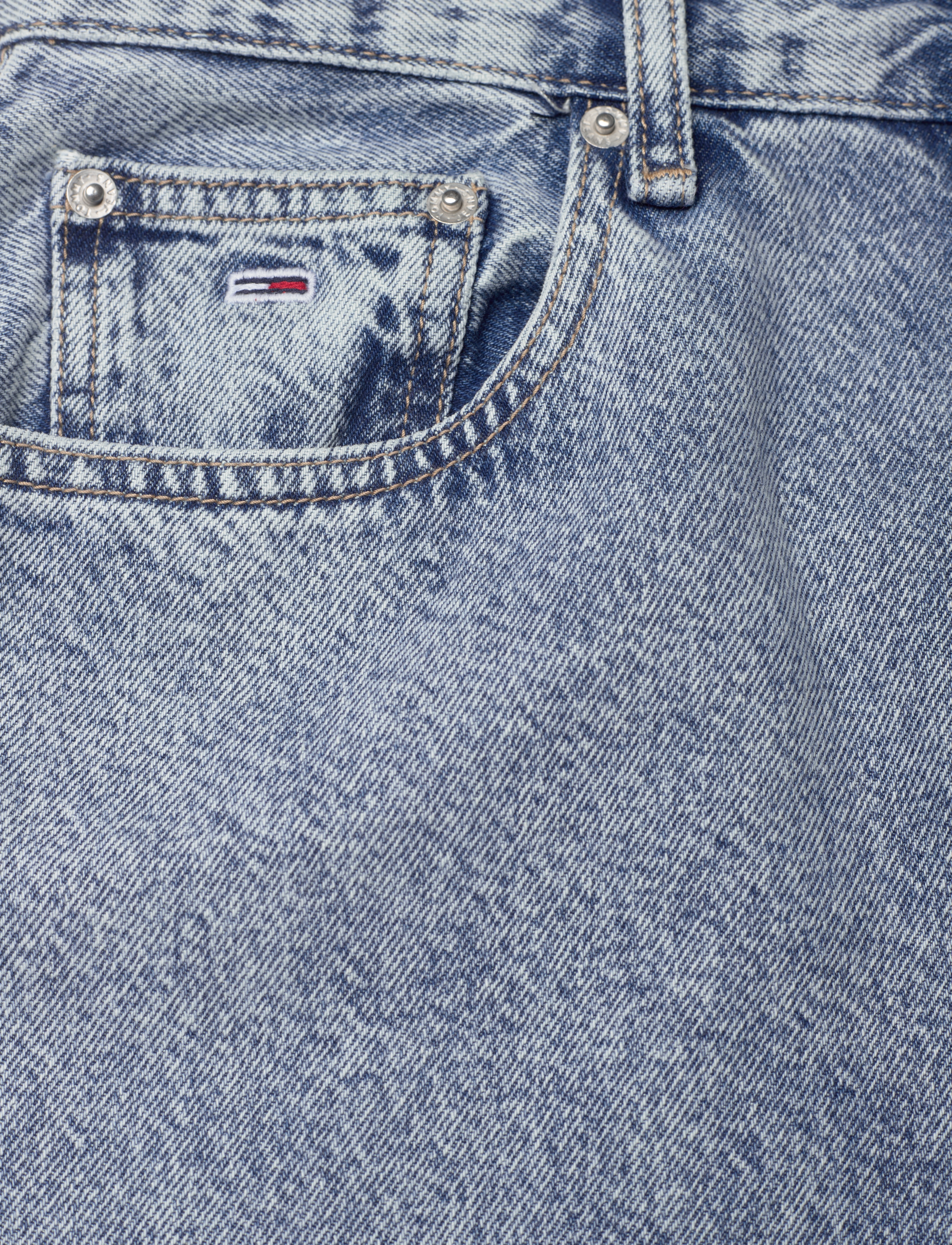 Tommy Jeans - MOM JEAN UHR TPR CG4014 - denim light - 2