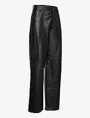 Tommy Jeans - TJW DAISY LR BAGGY PLEATHER PANT - festtøj til outletpriser - black - 2