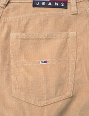 Tommy Jeans - TJW CORD CLAIRE HR WIDE - bikses ar platām starām - tawny sand - 4