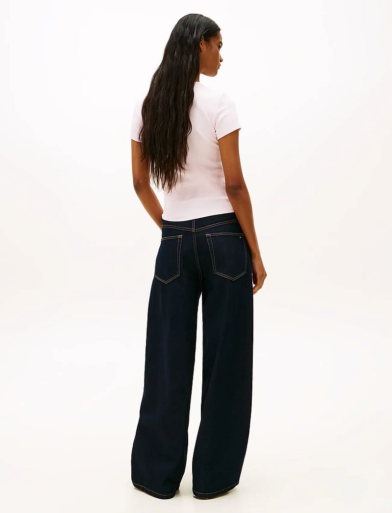 Tommy Jeans - TJW SLIM ESSENTIAL RIB SS EXT - t-shirts - light pink - 3