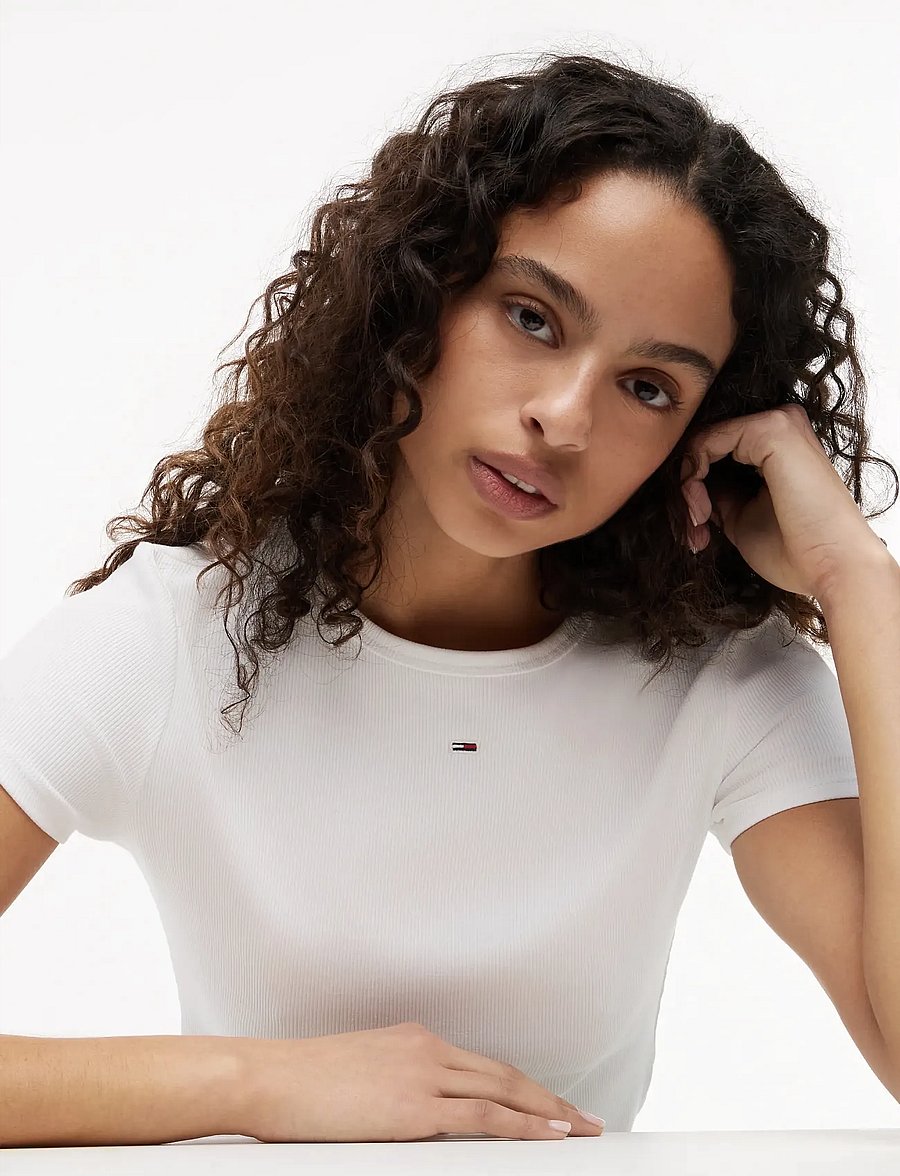 Tommy Jeans - TJW SLIM ESSENTIAL RIB SS EXT - t-shirts - white - 3