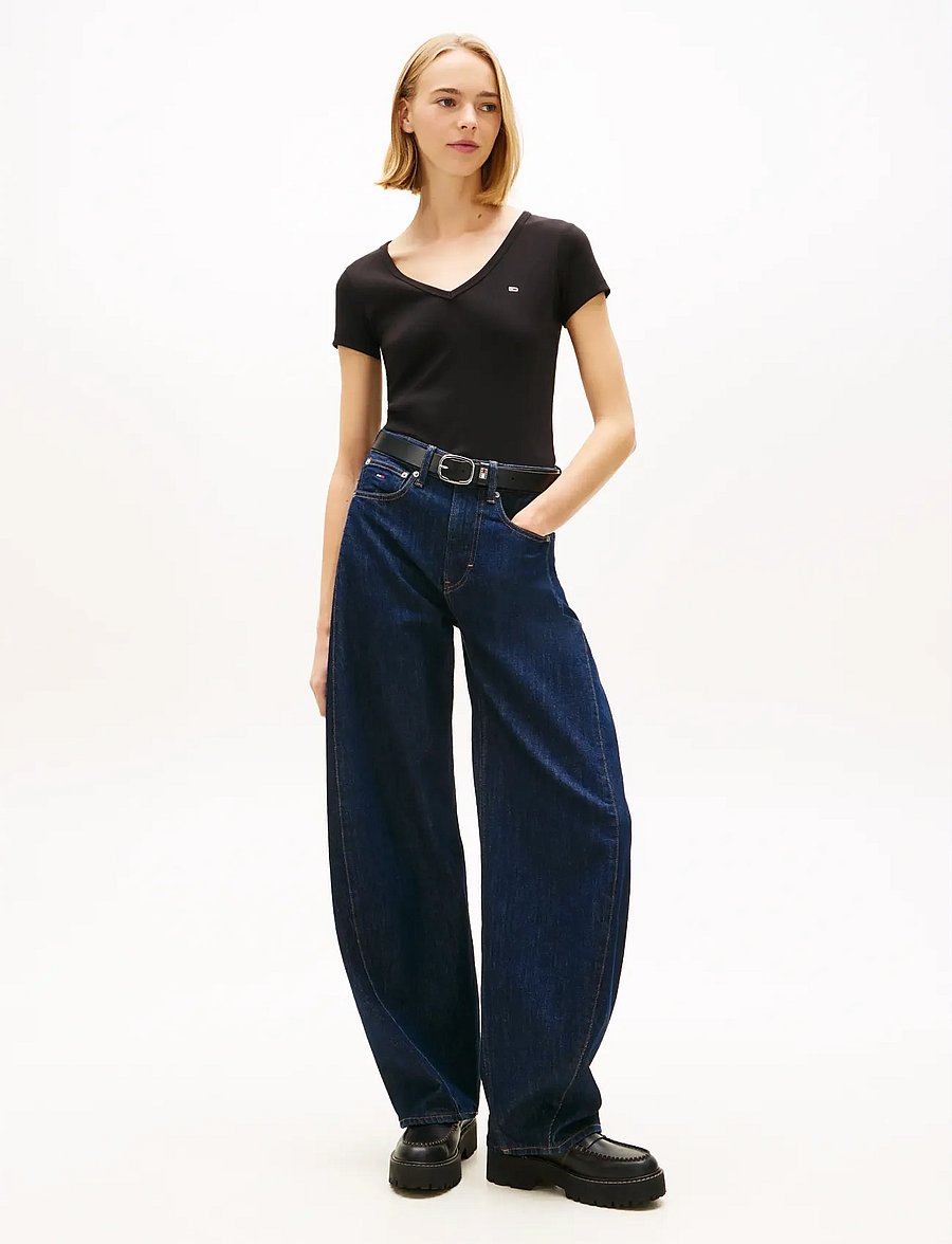 Tommy Jeans - TJW SLIM ESSENTIAL RIB V SS - t-särgid - black - 0