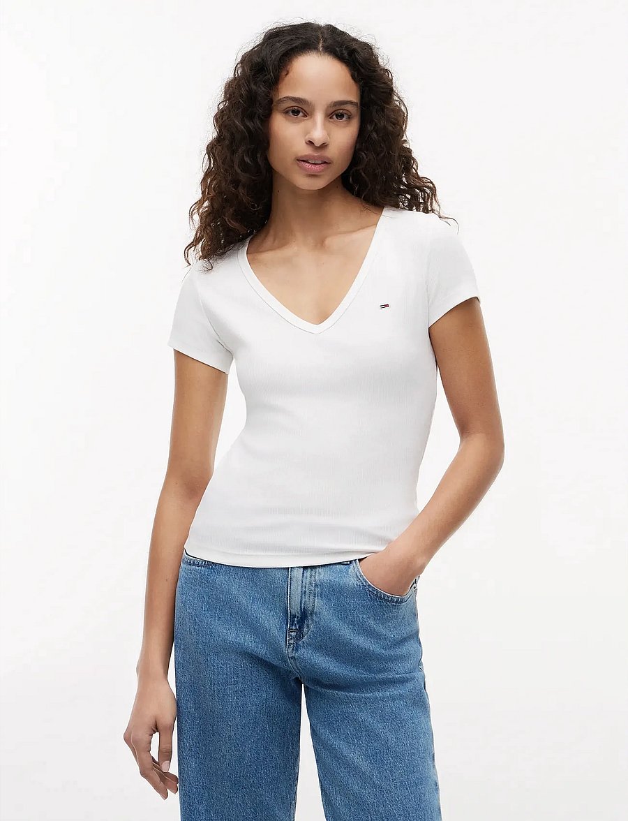 Tommy Jeans - TJW SLIM ESSENTIAL RIB V SS - t-shirts - white - 2