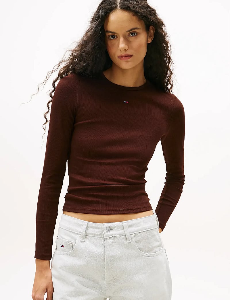 Tommy Jeans - TJW SLIM ESSENTIAL RIB LS - pikkade varrukatega alussärgid - rich brown - 0