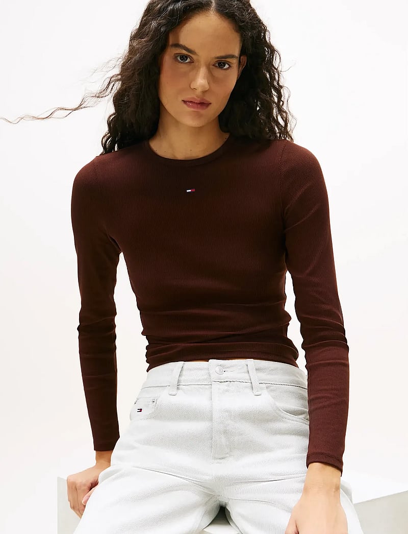 Tommy Jeans - TJW SLIM ESSENTIAL RIB LS - pikkade varrukatega alussärgid - rich brown - 4