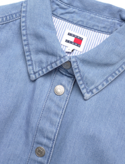 Tommy Jeans - TJW BELTED DENIM SHIRT DRESS EXT - shirt dresses - denim medium - 2