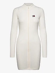 Tommy Jeans - TJW BADGE ZIP SWEATER DRESS - krótkie sukienki - ancient white - 0