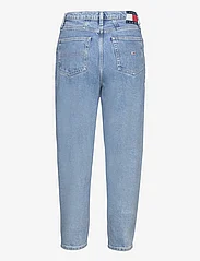Tommy Jeans - MOM JEAN UH TPR BH4116 - mom stila džinsa bikses - denim light - 1