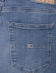 Tommy Jeans - SYLVIA HGH SSKN BH1238 - džinsa bikses ar šaurām starām - denim medium - 4