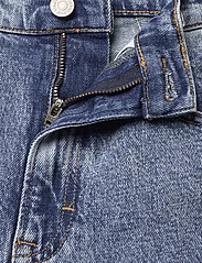 Tommy Jeans - MOM JEAN UH TPR CG4136 - mamų džinsai - denim medium - 3