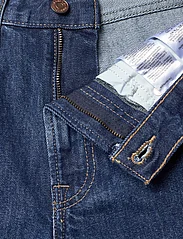 Tommy Jeans - HARPER HGH BERUDA BH0056 - džinsiniai šortai - denim medium - 3
