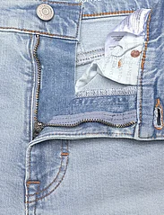 Tommy Jeans - MOM UH SHORT BH0113 - džinsiniai šortai - denim light - 3
