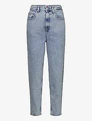Tommy Jeans - MOM JEAN UH TPR CG4114 - sirge säärega teksad - denim light - 0