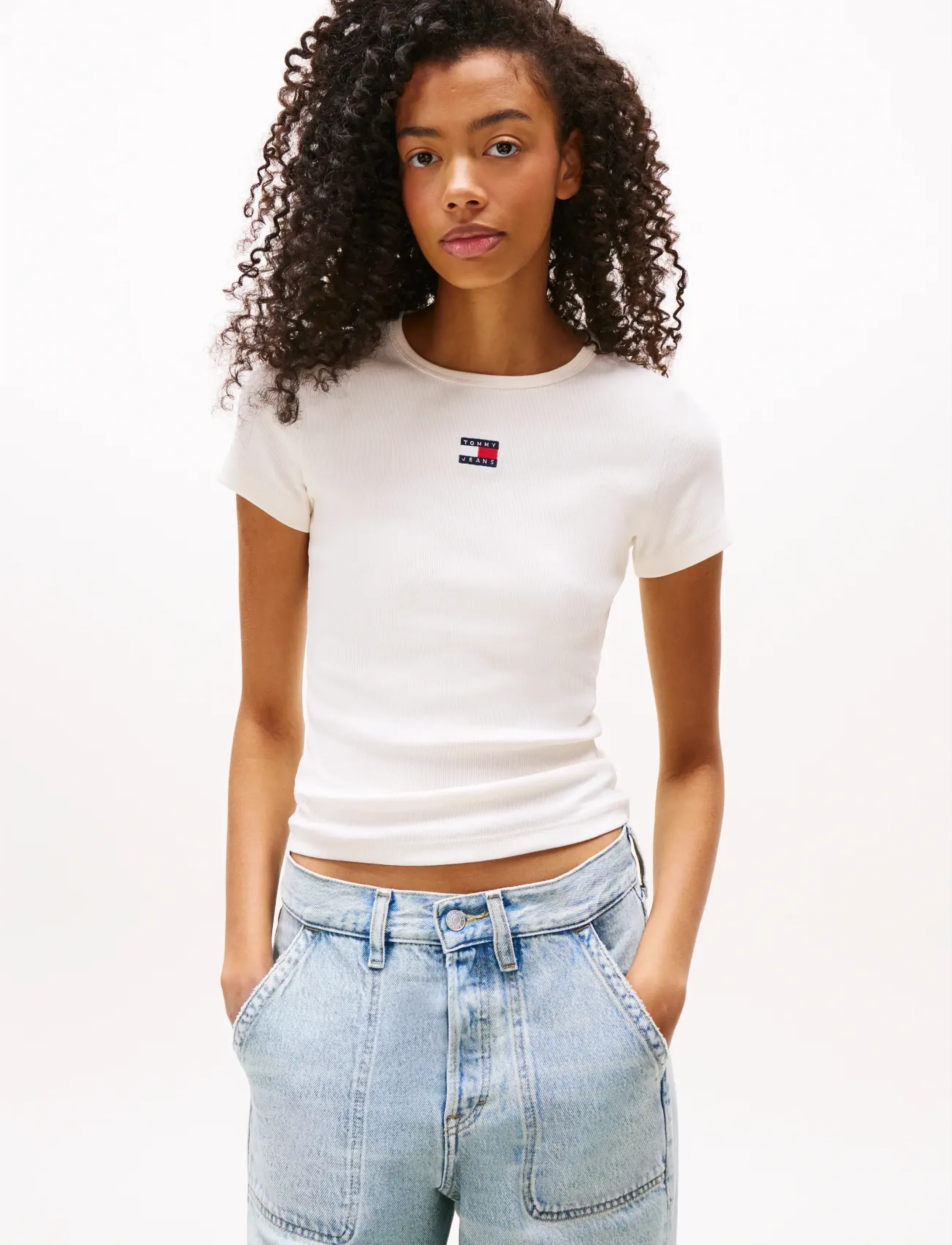 Tommy Jeans TJW SLIM BADGE RIB TEE - Vaatteet - ANCIENT WHITE / cream