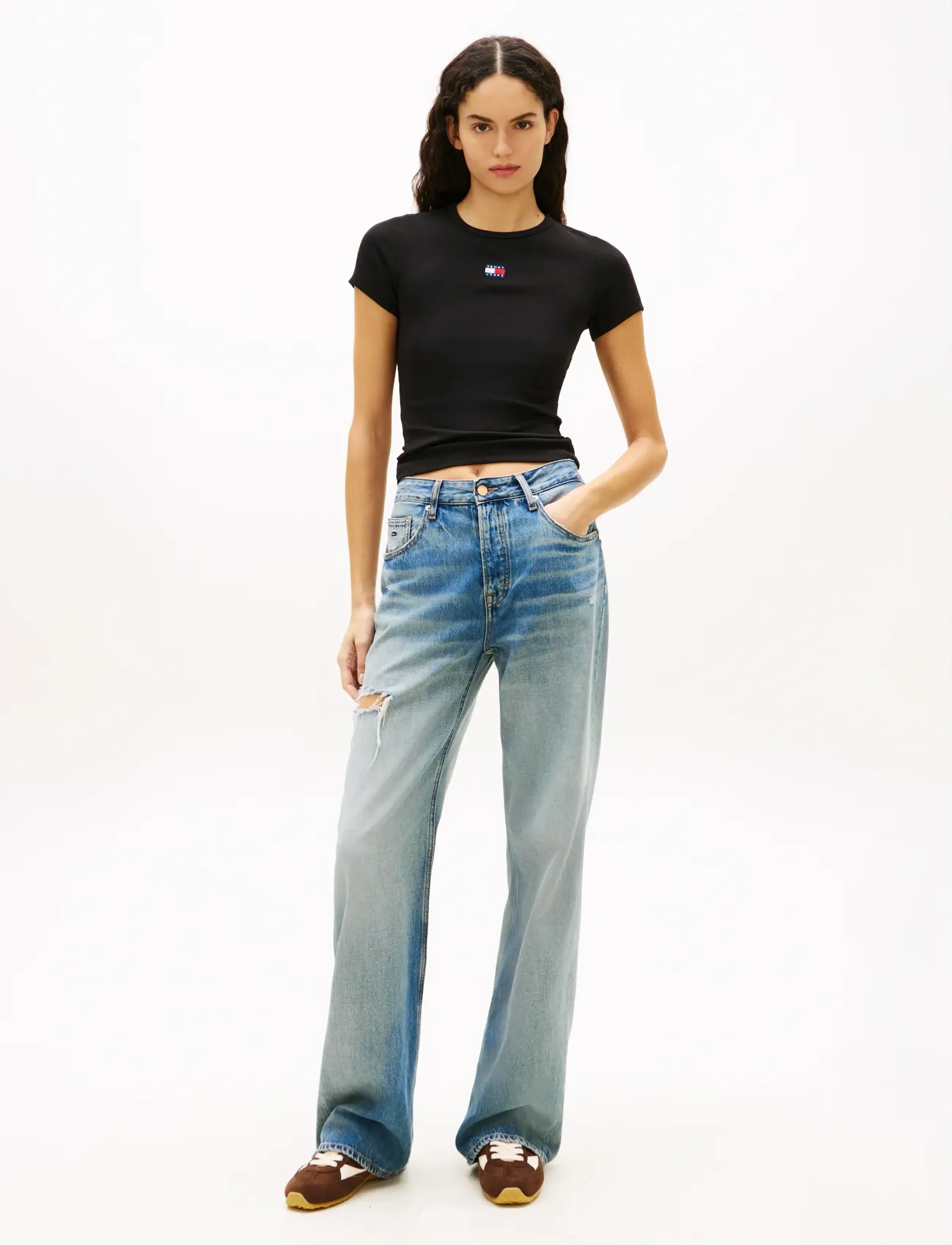 Tommy Jeans - TJW SLIM BADGE RIB TEE - t-shirts - black - 4