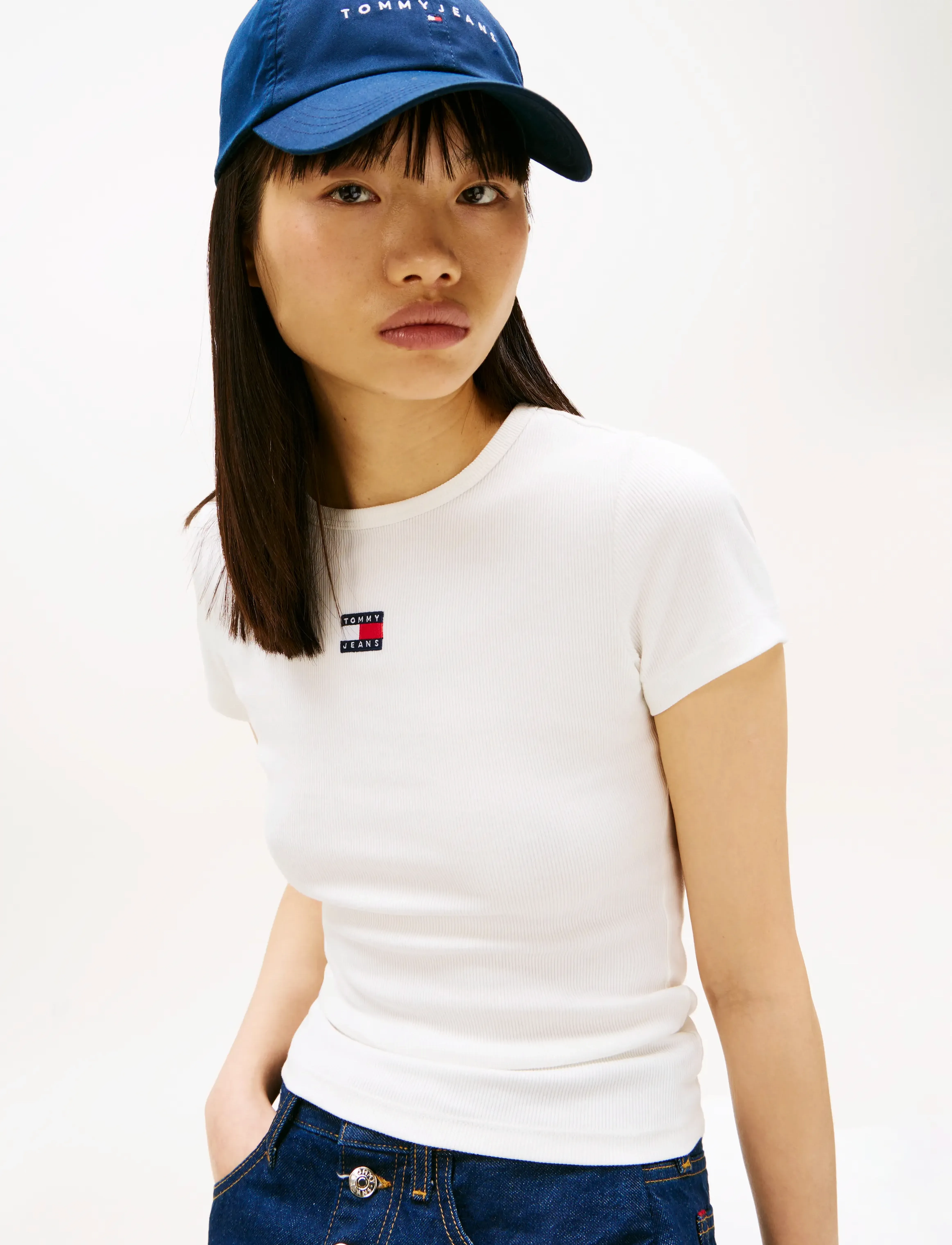 Tommy Jeans Tjw Slim Badge Rib Tee, S, T-shirts & Oberteile, Creme - Short-sleeved, Frauen