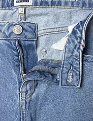 Tommy Jeans - SOPHIE LW STR BH4116 - sirge säärega teksad - denim light - 3