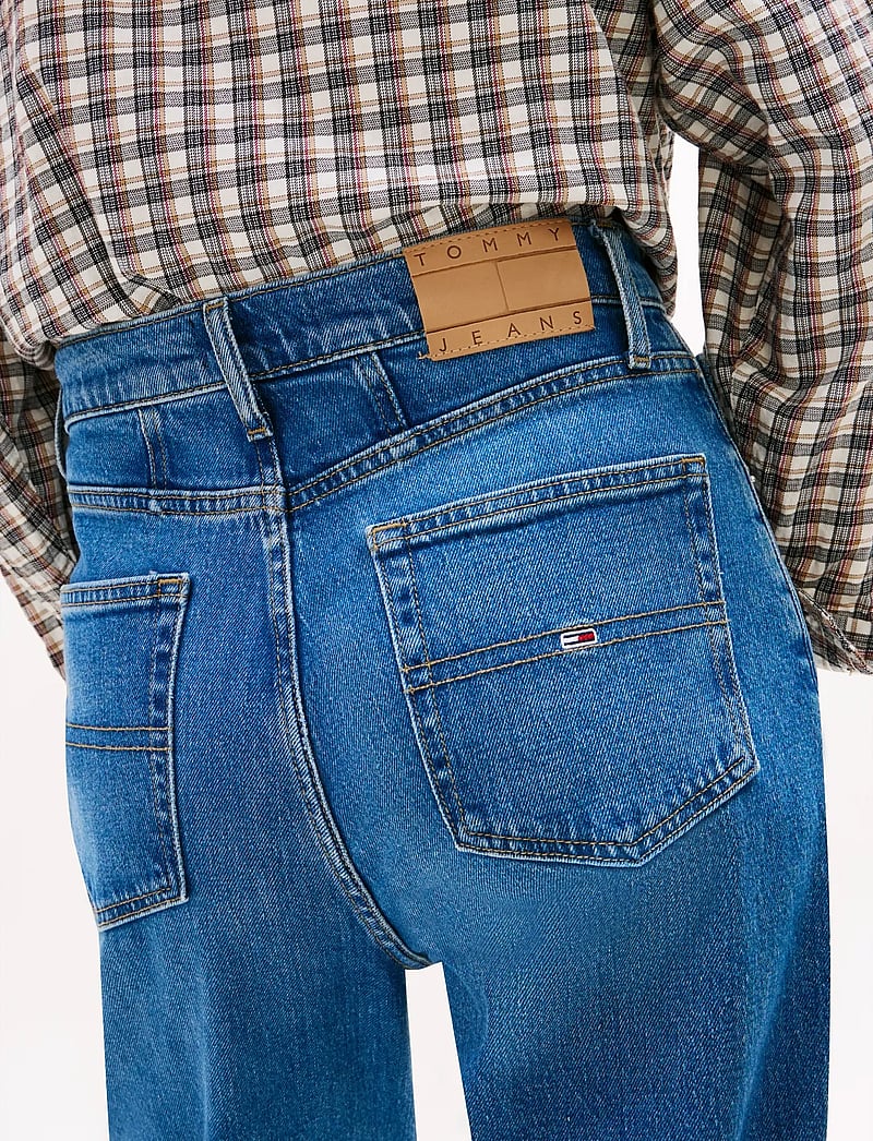 Tommy Jeans - MOM JEAN UH TPR CH0130 - tavalised teksad - denim medium - 5